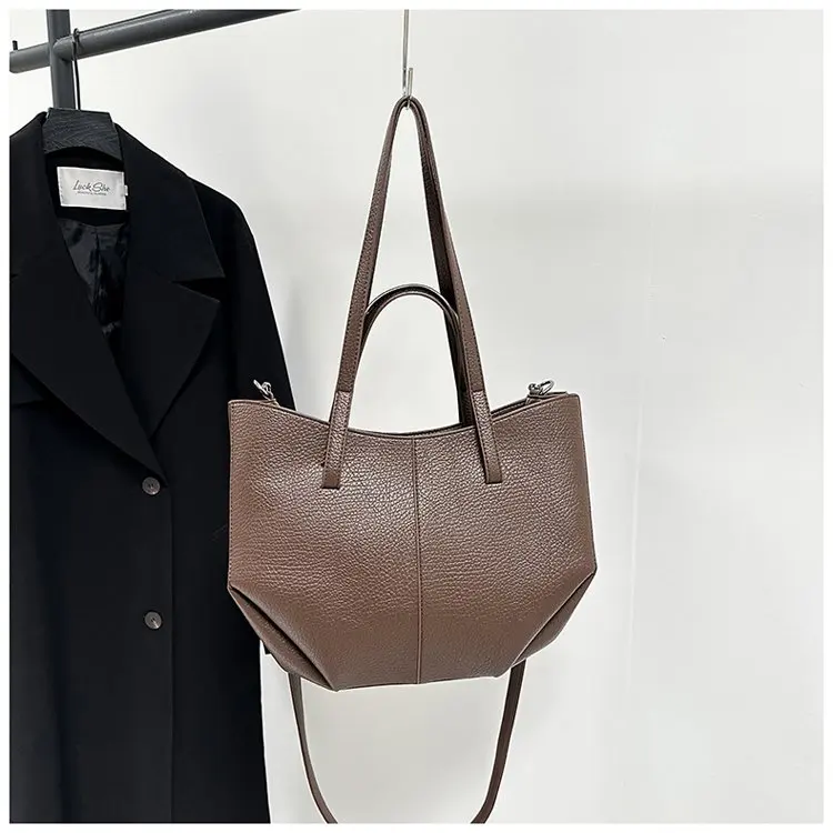Large capacity outdoor casual handbag, new fashionable zipper shoulder bag, women's fashionable crossbody bag
