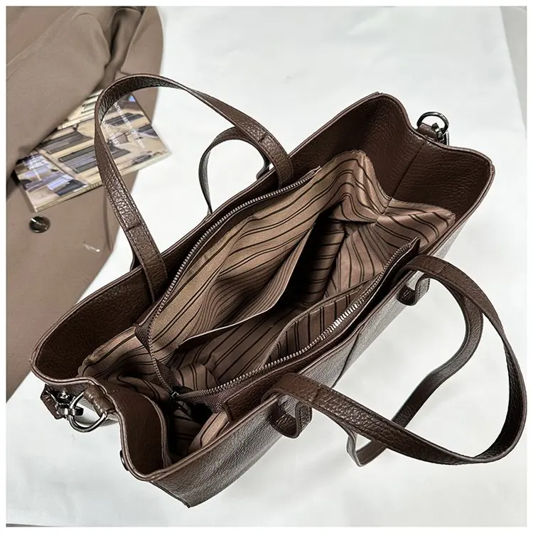 Large capacity outdoor casual handbag, new fashionable zipper shoulder bag, women's fashionable crossbody bag