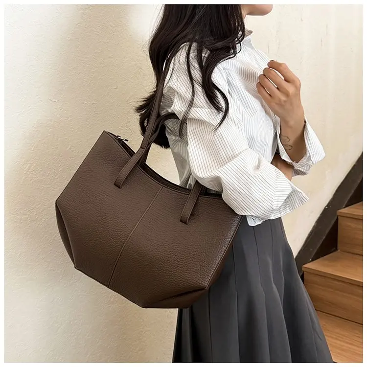 Large capacity outdoor casual handbag, new fashionable zipper shoulder bag, women's fashionable crossbody bag