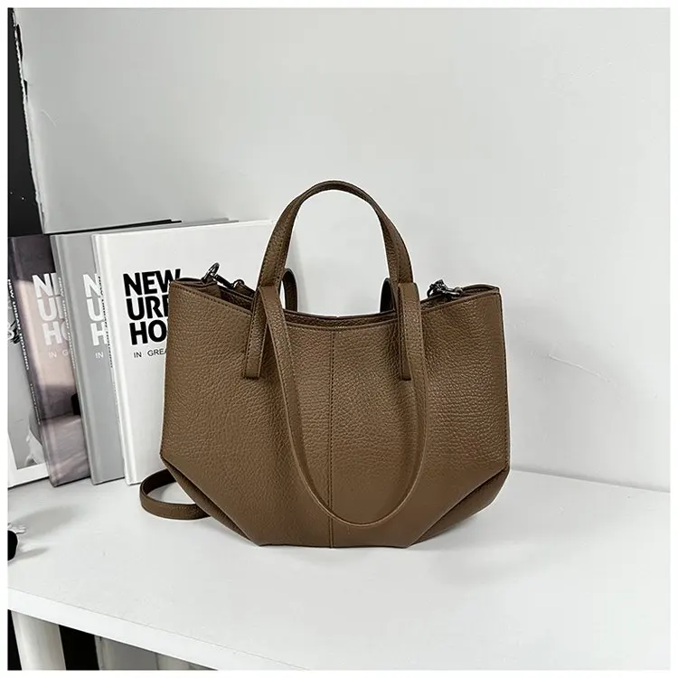 Large capacity outdoor casual handbag, new fashionable zipper shoulder bag, women's fashionable crossbody bag