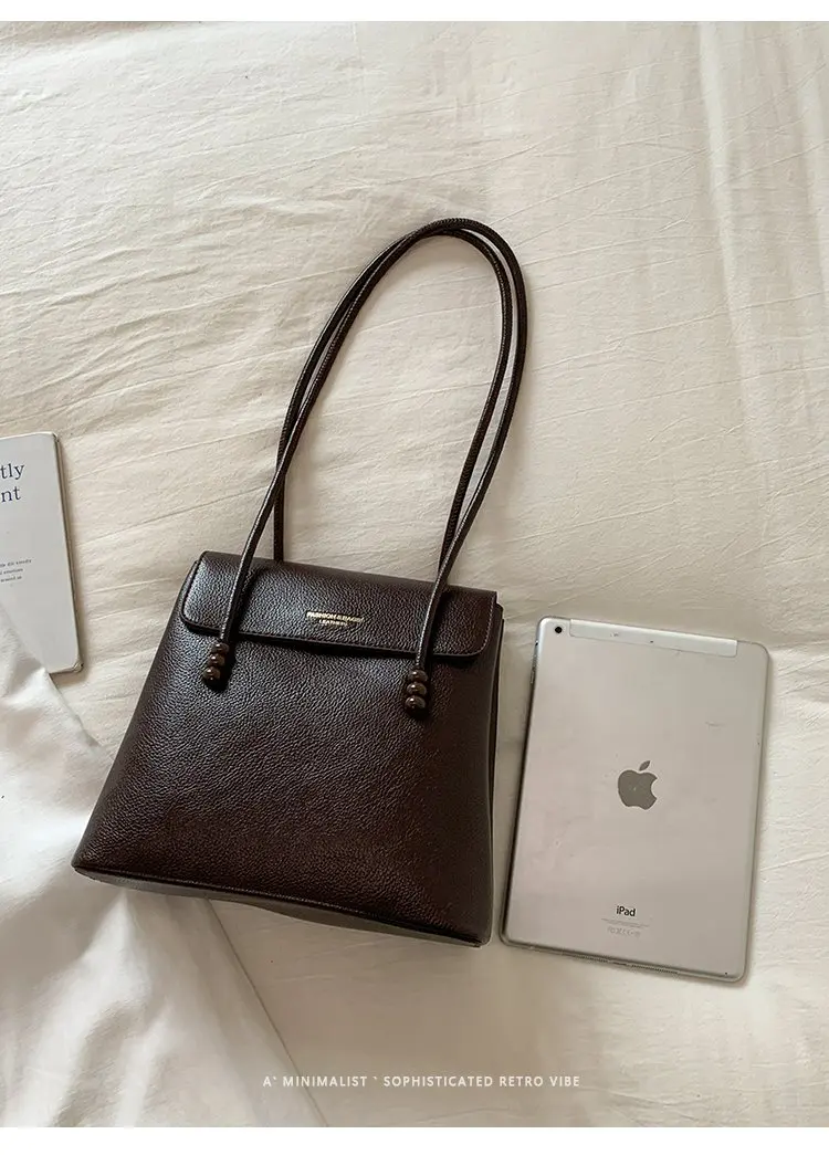 Simple Chic Diaper Bag Women's Luxury Leather Tote Vintage Crossbody Bag Minimalist Designer Large Capacity Elegant