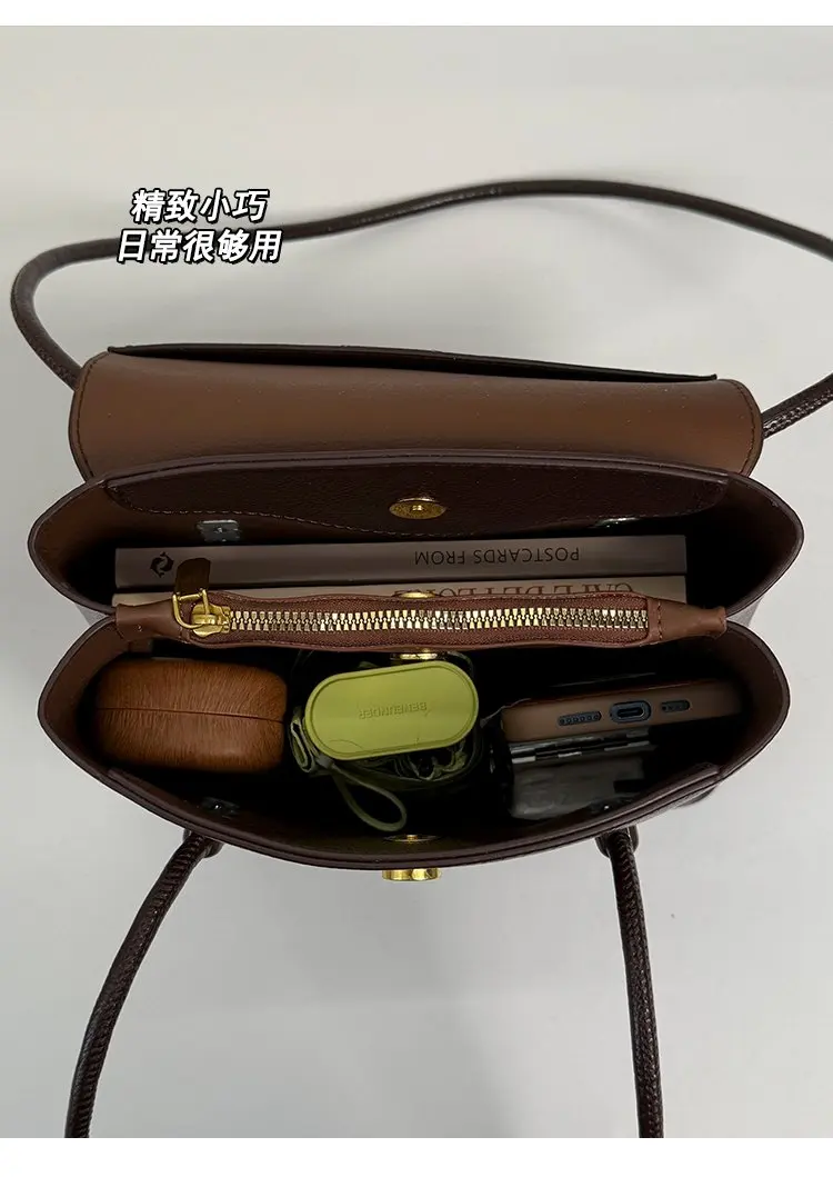 Simple Chic Diaper Bag Women's Luxury Leather Tote Vintage Crossbody Bag Minimalist Designer Large Capacity Elegant