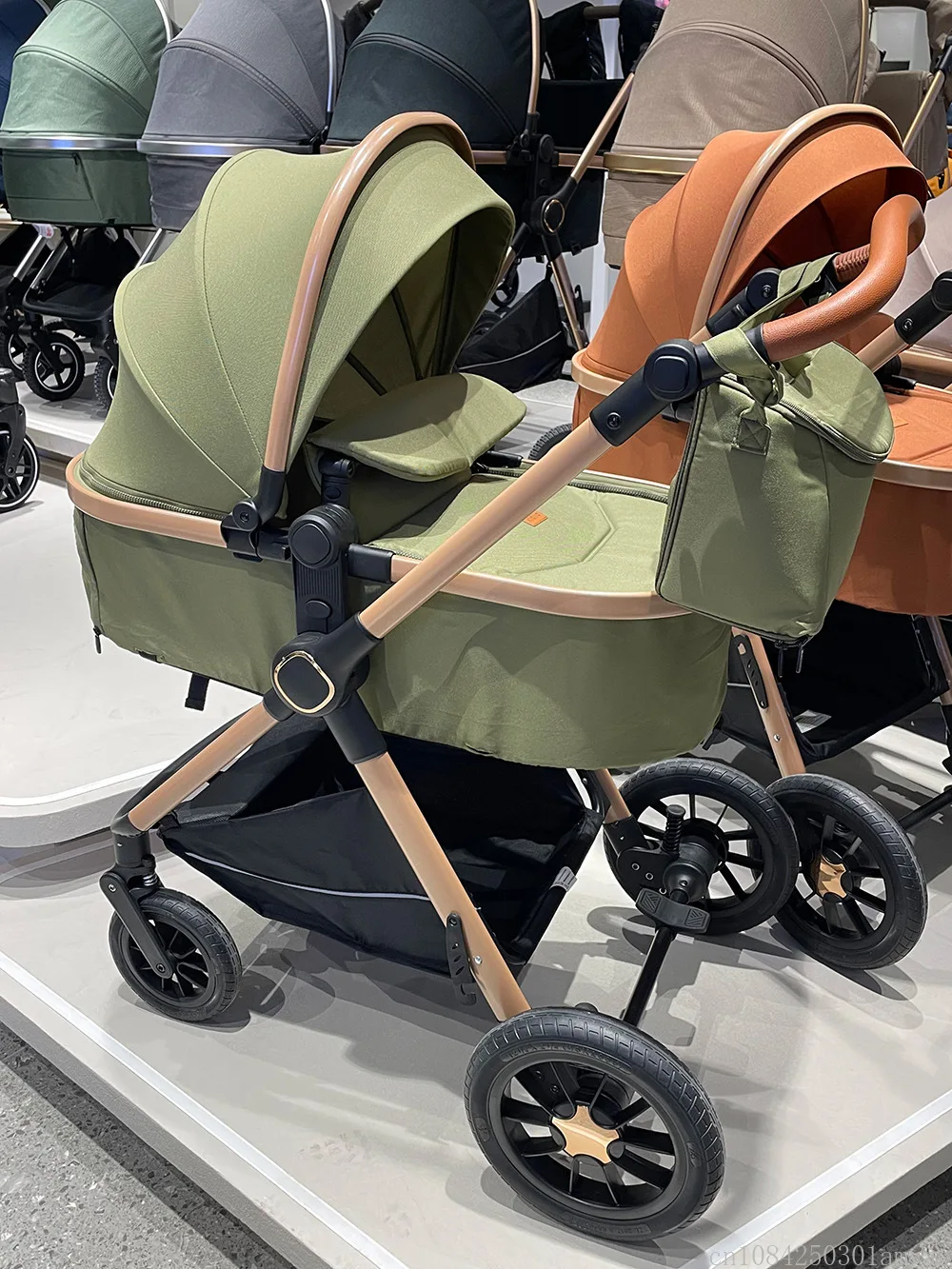 2in1 Newborn Baby Stroller, High Landscape Baby Stroller, Multifunctional Baby Stroller, Safe and Convenient, Can Sit or Lie Dow