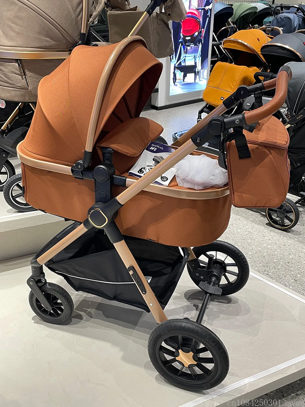 2in1 Newborn Baby Stroller, High Landscape Baby Stroller, Multifunctional Baby Stroller, Safe and Convenient, Can Sit or Lie Dow