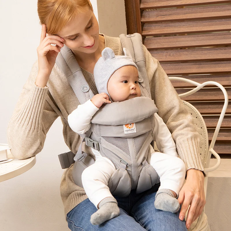 Egobaby Omini the 360 Is a Breathable Mesh Baby Carrier with Ventilation All Around. Designed for Infants to Toddlers. Features Lumbar Support.