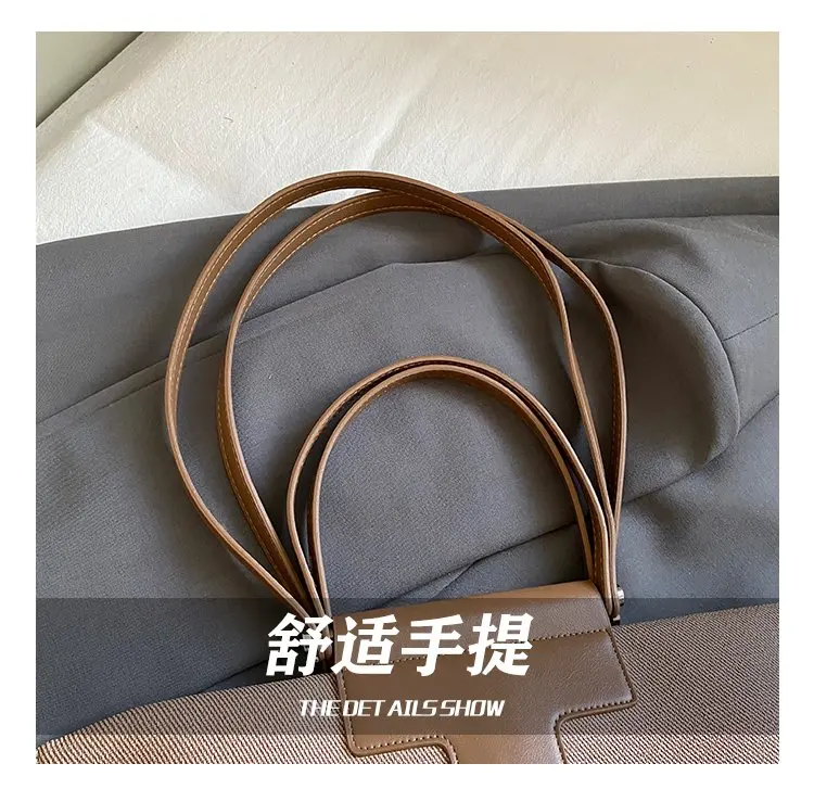 Wardrobe Staple Designer Diaper Bag For Women Luxury Leather Tote Elegant Crossbody Bag Stylish Essential