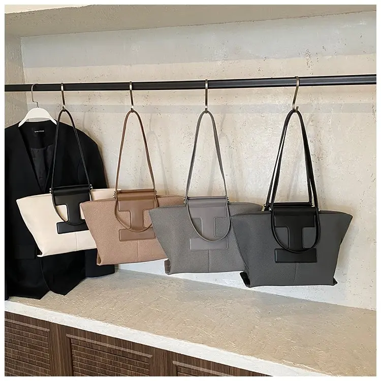 Wardrobe Staple Designer Diaper Bag For Women Luxury Leather Tote Elegant Crossbody Bag Stylish Essential