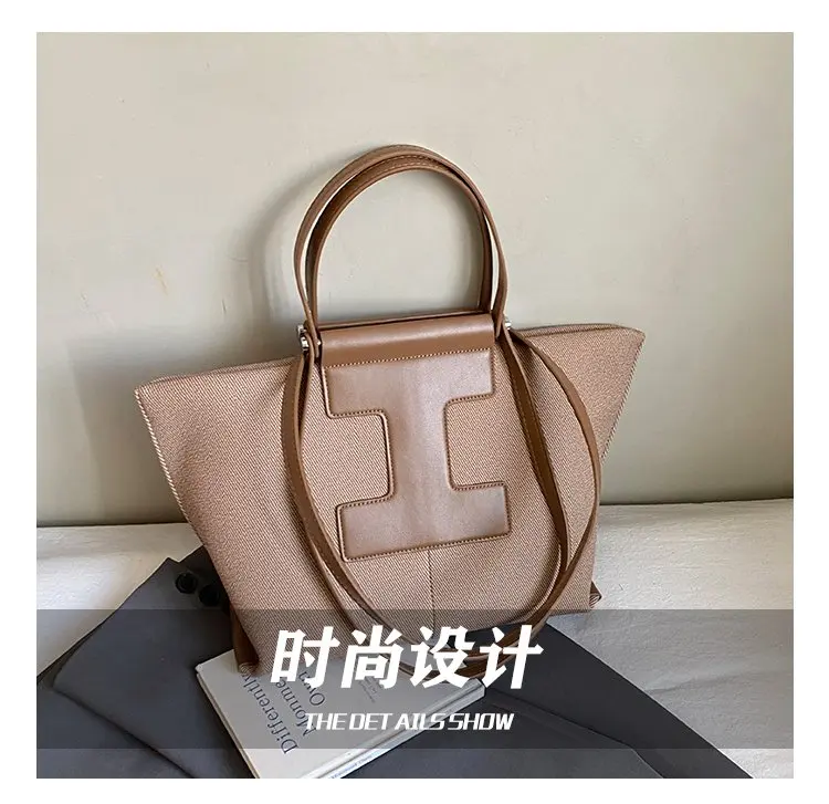 Wardrobe Staple Designer Diaper Bag For Women Luxury Leather Tote Elegant Crossbody Bag Stylish Essential