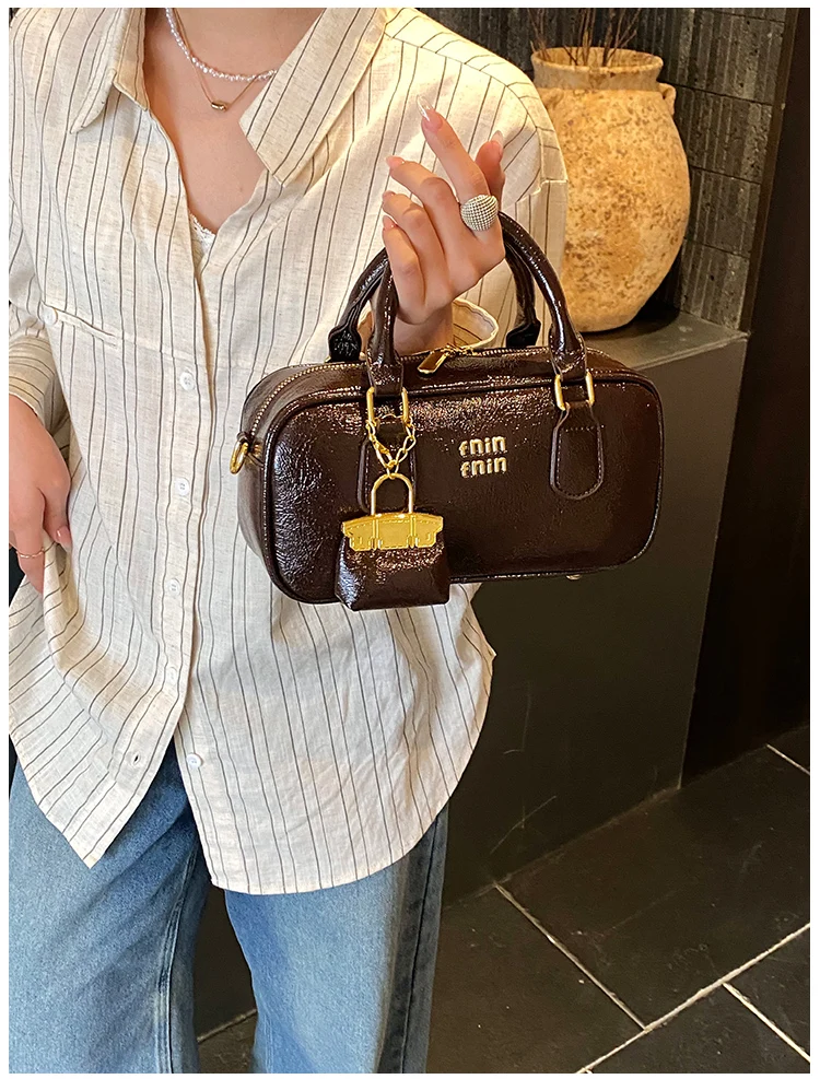 Trendy Classic Designer Diaper Bag Women's Large Capacity Leather Tote Luxury Minimalist Elegant Vintage Fashionable Shoulder