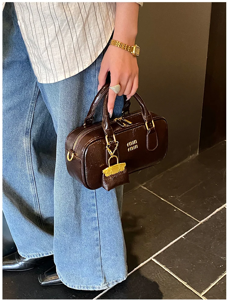 Trendy Classic Designer Diaper Bag Women's Large Capacity Leather Tote Luxury Minimalist Elegant Vintage Fashionable Shoulder