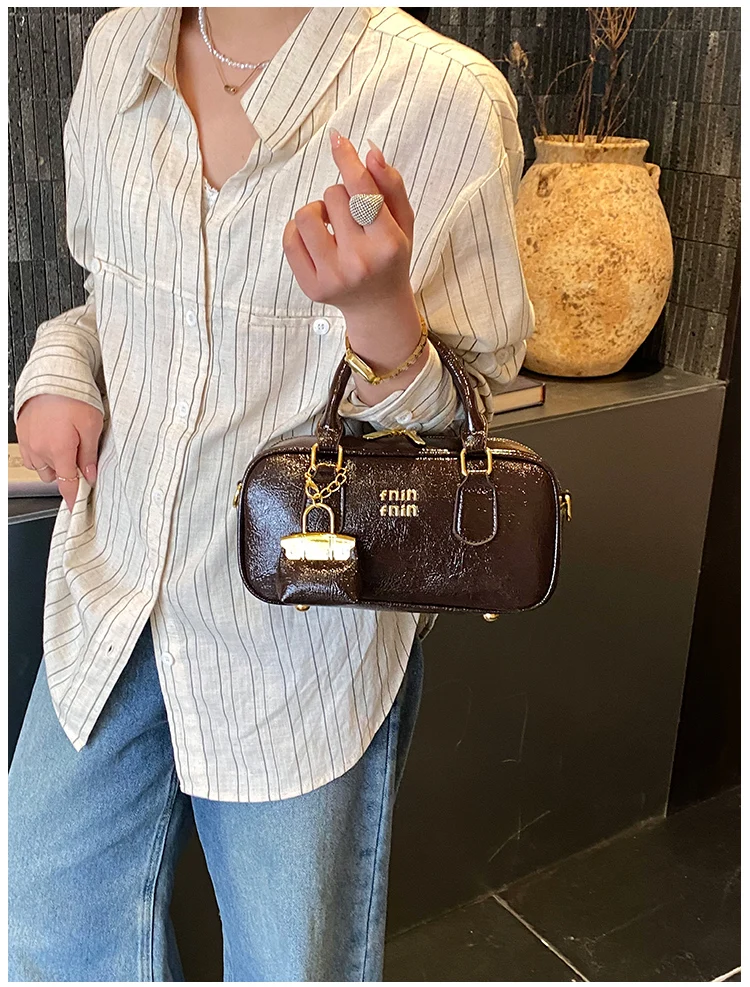 Trendy Classic Designer Diaper Bag Women's Large Capacity Leather Tote Luxury Minimalist Elegant Vintage Fashionable Shoulder