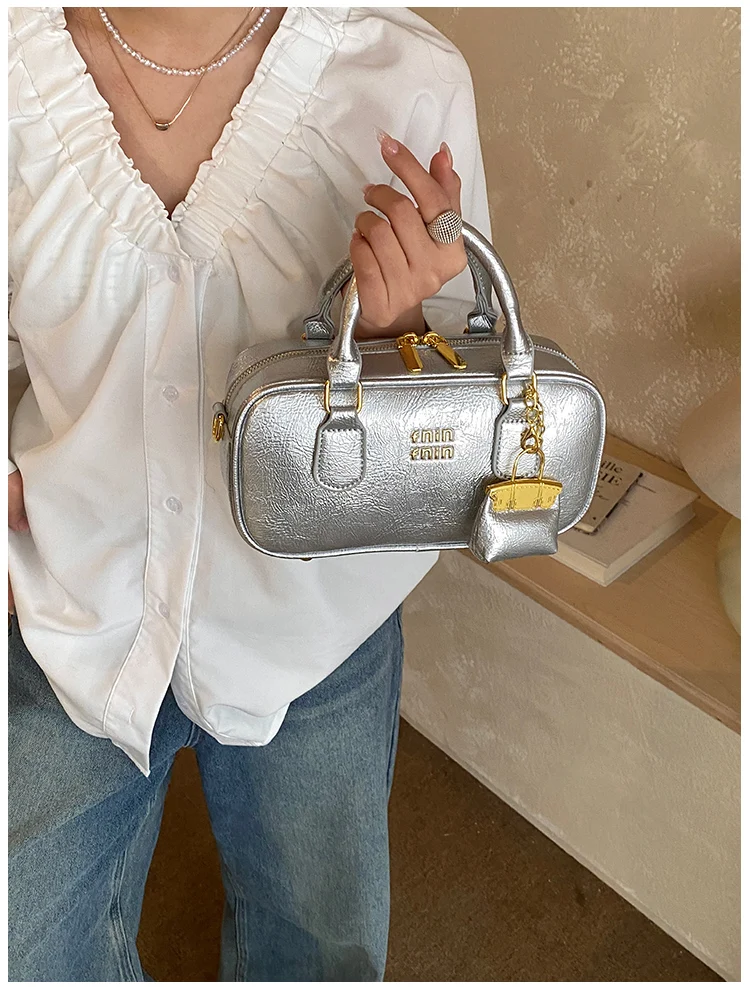 Trendy Classic Designer Diaper Bag Women's Large Capacity Leather Tote Luxury Minimalist Elegant Vintage Fashionable Shoulder