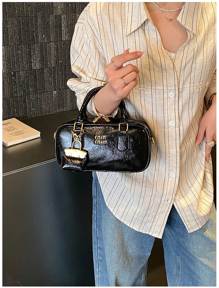 Trendy Classic Designer Diaper Bag Women's Large Capacity Leather Tote Luxury Minimalist Elegant Vintage Fashionable Shoulder