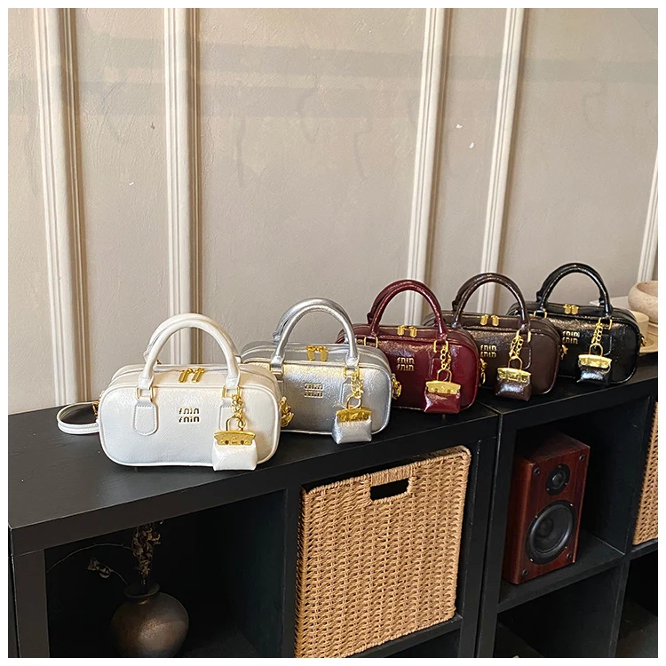 Trendy Classic Designer Diaper Bag Women's Large Capacity Leather Tote Luxury Minimalist Elegant Vintage Fashionable Shoulder