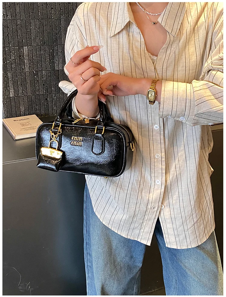 Trendy Classic Designer Diaper Bag Women's Large Capacity Leather Tote Luxury Minimalist Elegant Vintage Fashionable Shoulder
