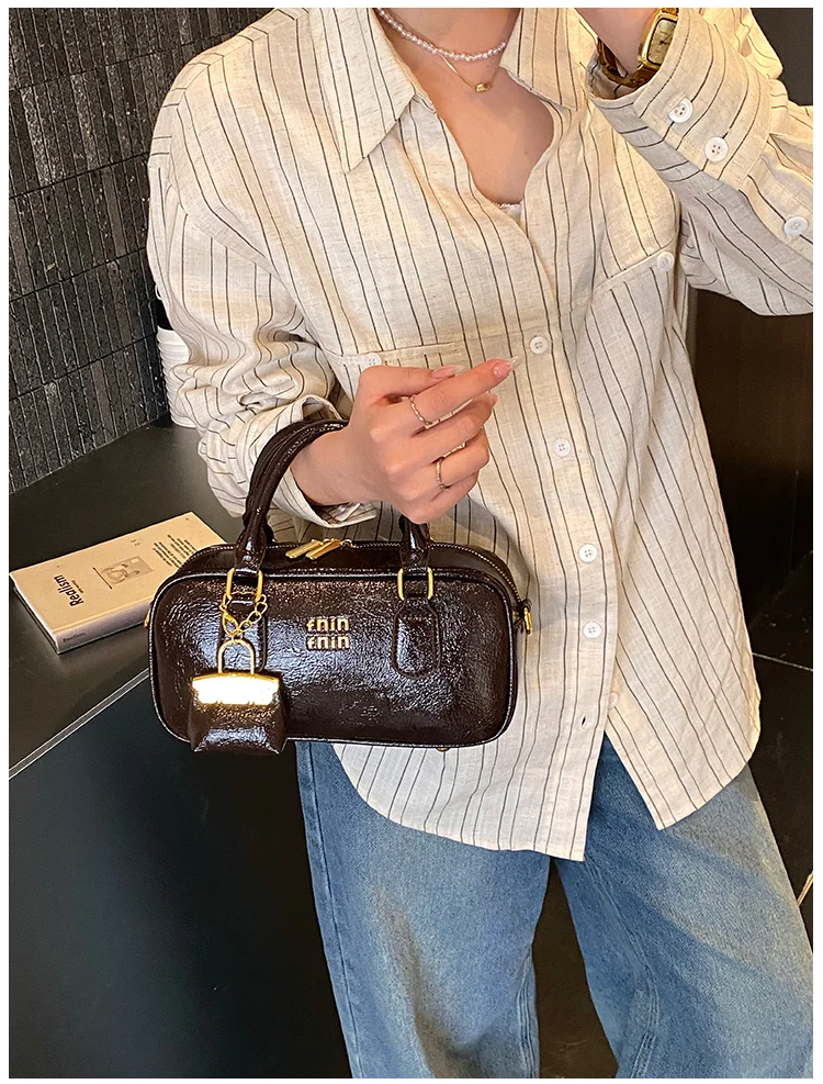 Trendy Classic Designer Diaper Bag Women's Large Capacity Leather Tote Luxury Minimalist Elegant Vintage Fashionable Shoulder
