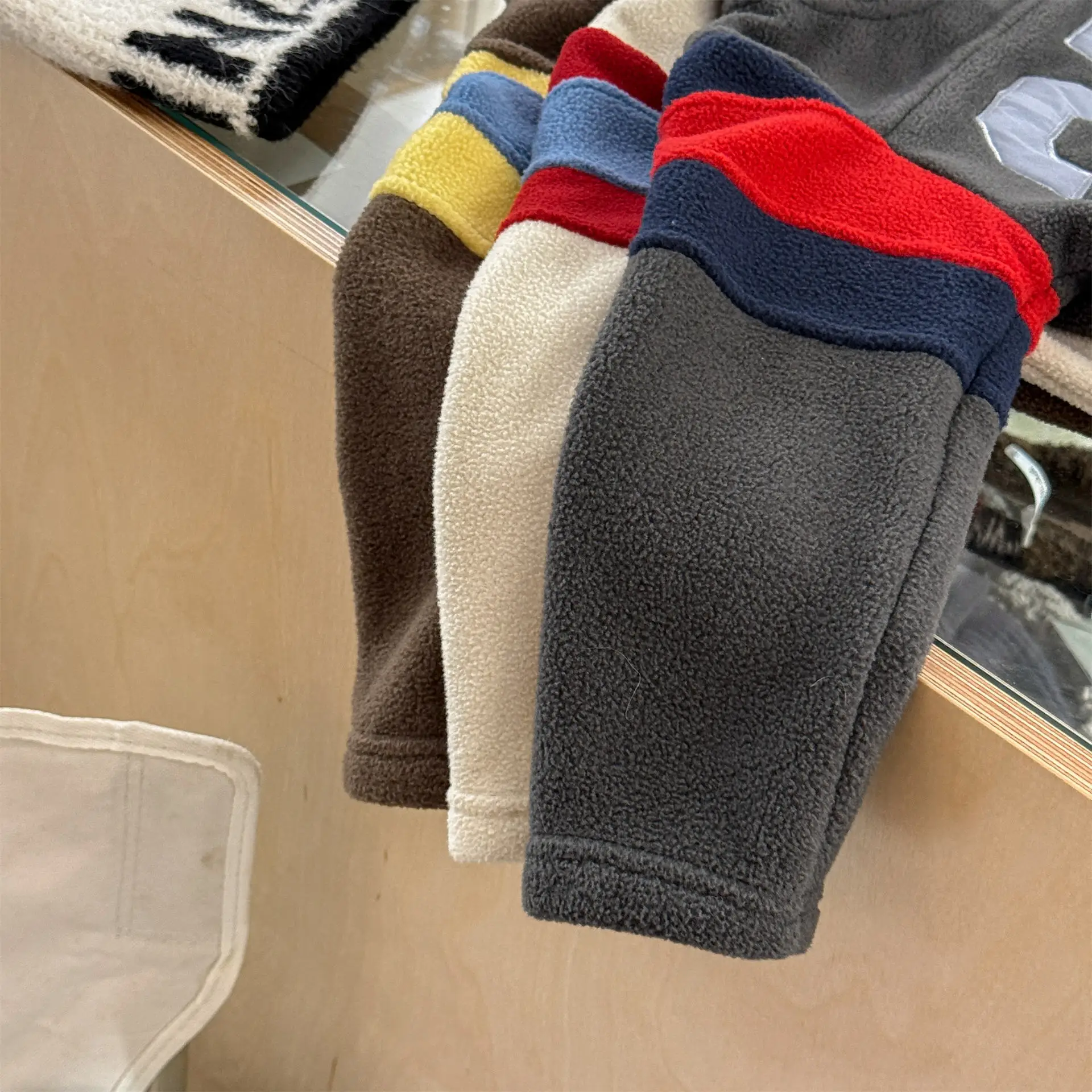 2025 Winter New Children Fleece Sweatshirt Baby Fashion Letter Tops Boys Girls Warm Pullover Baby Long Sleeve Casual Sweatshirt