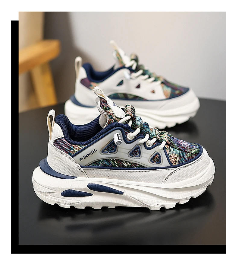 A pair of children's four-season mesh breathable sports shoes, thick sole wear-resistant dad shoes, sizes 30-39，LY-L9803