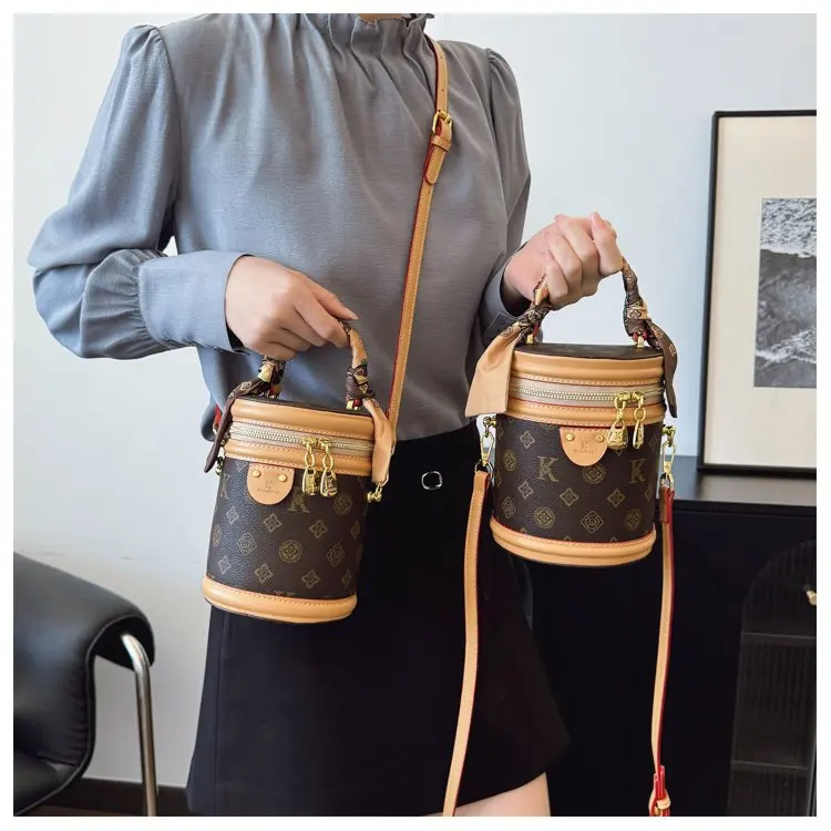 Trendy Design Simple Unique Leisure Diaper Bags For Ladies Luxury Brand Elegant Crossbody Leather Commuter Bag