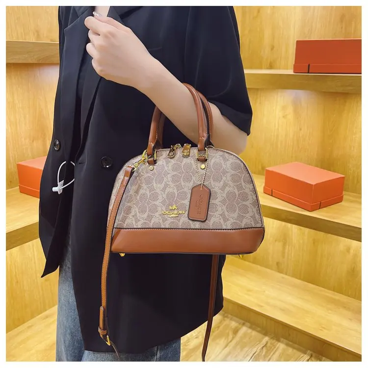 Paris fashion designer women's shoulder bag elegant women's chain strap crossbody bag luxurious zipper small square bag