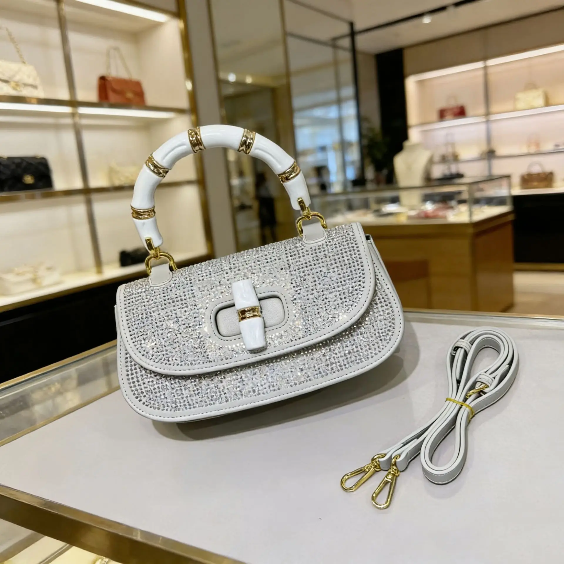 Elegant Leather Classic Designer Paris Fashion Large Capacity Women's Handbag Luxury Brand Practical And Stylish Diaper Bags
