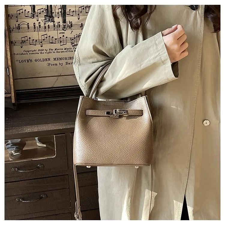 Trendy Textured Leather Diaper Bag Ladies Solid Color Satchel Square For Shopping Party Casual Minimalist High End Style