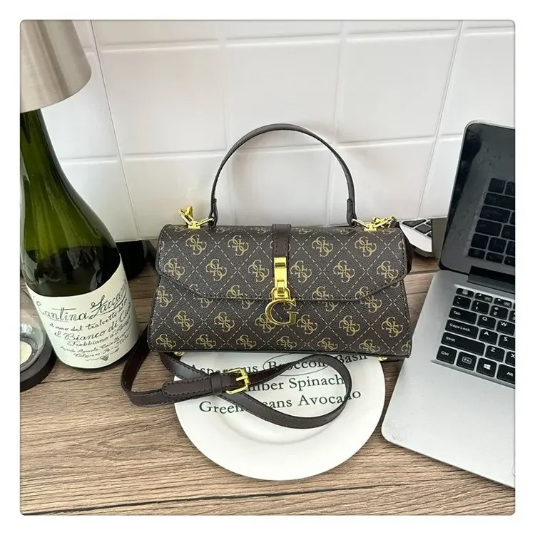 High-End Minimalist Diaper Bag: Elegant Crossbody Handbag For Women With Designer Logo And Large Capacity Vintage Tote