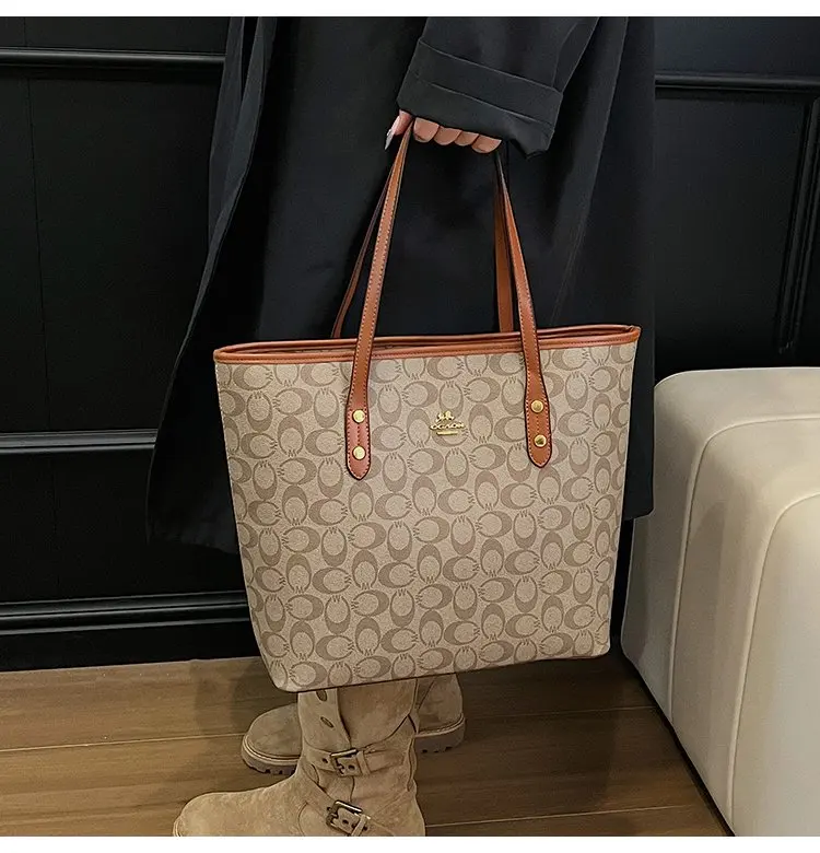 Fashionable Textured Retro Diaper Bag For Women Trendy Crossbody Handbag Luxury Designer Leather Elegant Shoulder Tote Large