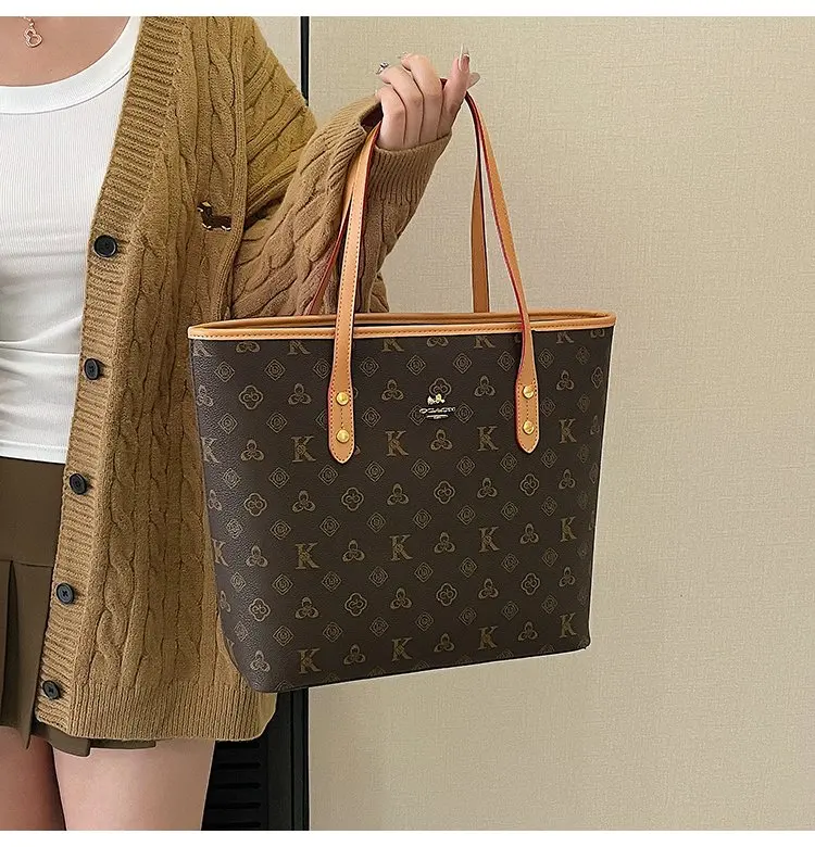 Fashionable Textured Retro Diaper Bag For Women Trendy Crossbody Handbag Luxury Designer Leather Elegant Shoulder Tote Large