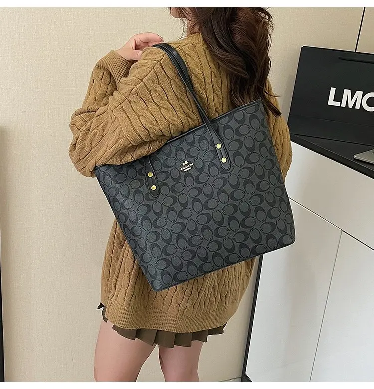 Fashionable Textured Retro Diaper Bag For Women Trendy Crossbody Handbag Luxury Designer Leather Elegant Shoulder Tote Large
