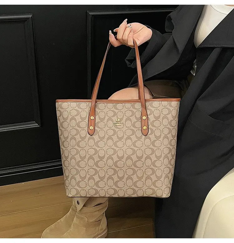 Fashionable Textured Retro Diaper Bag For Women Trendy Crossbody Handbag Luxury Designer Leather Elegant Shoulder Tote Large