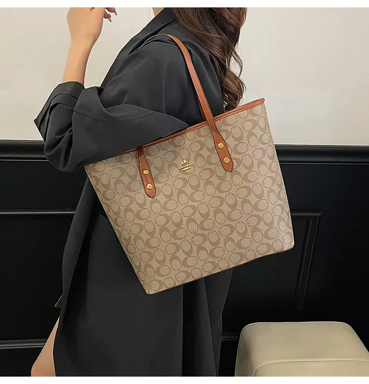 Fashionable Textured Retro Diaper Bag For Women Trendy Crossbody Handbag Luxury Designer Leather Elegant Shoulder Tote Large