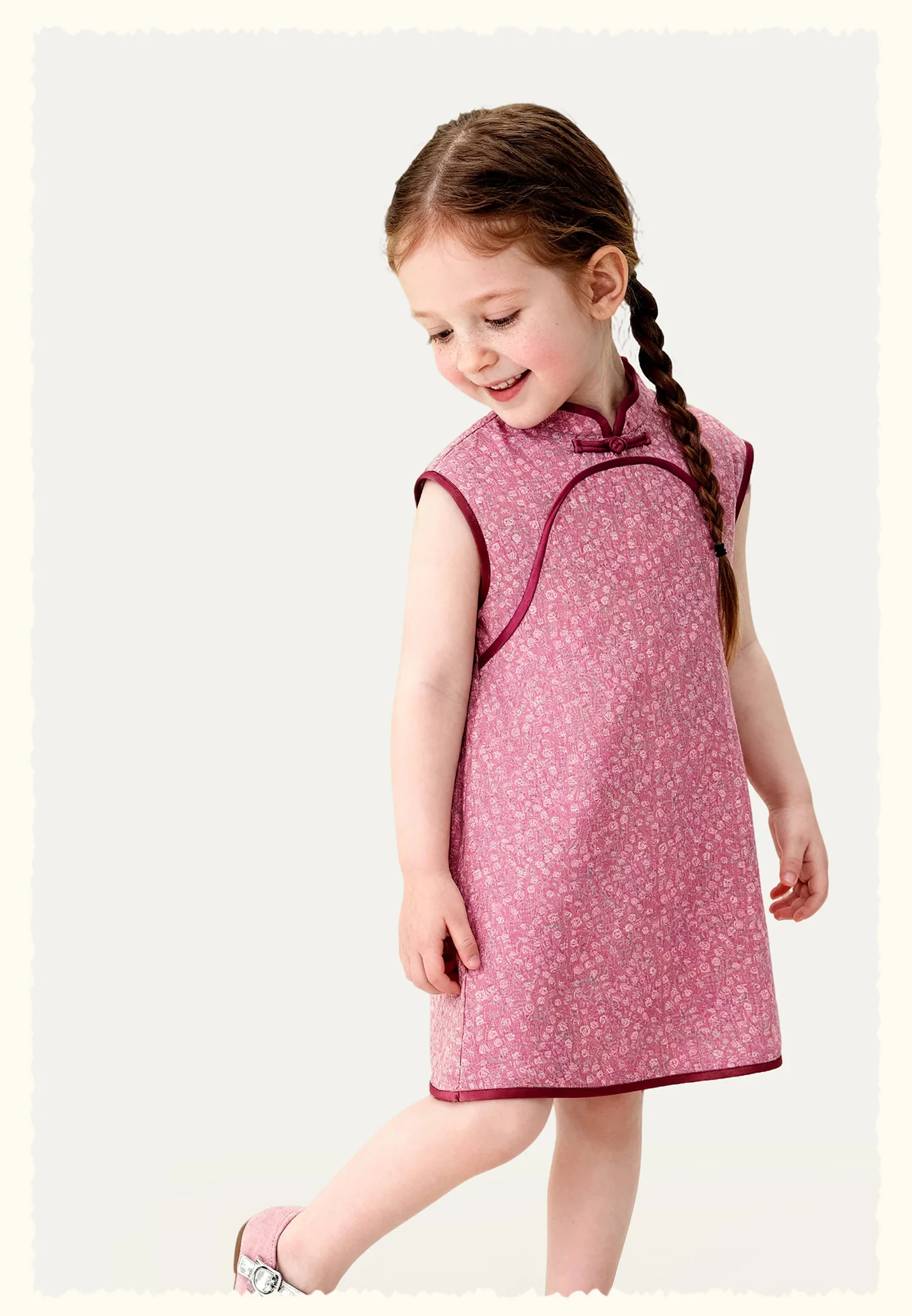 Amila 2026 Summer New Girls' Dress, New Chinese Style Retro Pattern Pan Buckle Stand Up Collar Cheongsam Skirt
