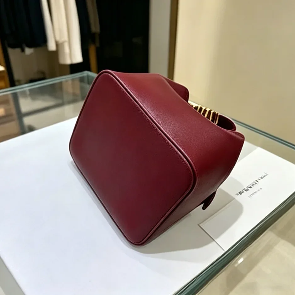 Women's Diaper Bag Fashionable Solid Color Shoulder Bag Designer Paris Style Large Capacity Casual Vintage Messenger Purse