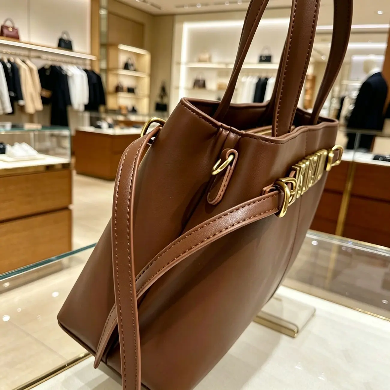 Vintage Elegant Crossbody Messenger Diaper Bag: Luxury Women's Handbag With Designer Logo And Large Capacity Unique Tote
