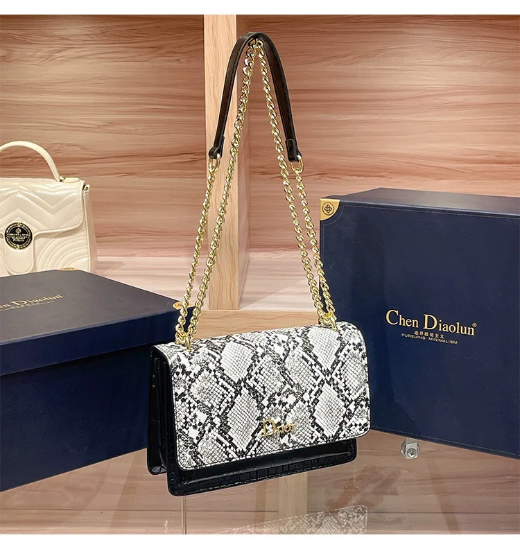 2026 New Stylish All Match Chain Decor Handbag Elegant Fashion Single Shoulder Crossbody Bag for Ladies