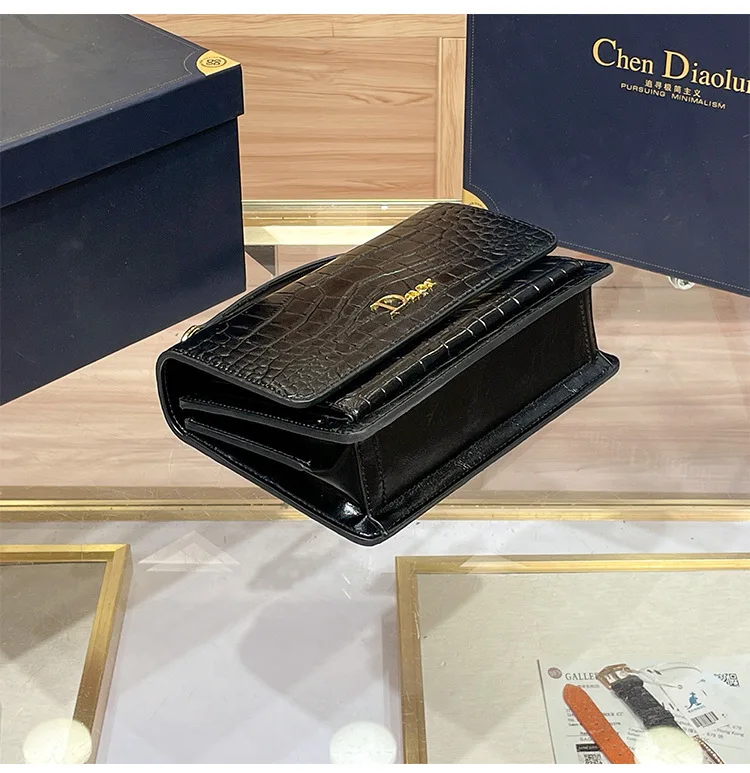 2026 New Stylish All Match Chain Decor Handbag Elegant Fashion Single Shoulder Crossbody Bag for Ladies