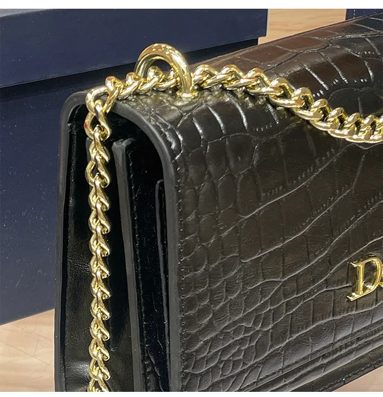 2026 New Stylish All Match Chain Decor Handbag Elegant Fashion Single Shoulder Crossbody Bag for Ladies