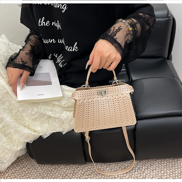 Stylish Elegant Diaper Bags For Women Simple Vintage Leather Crossbody Bag Minimalist Designer Luxury Commuter