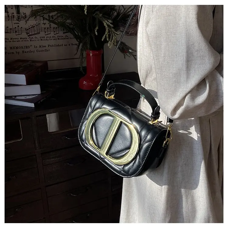 Luxury Chic Designer Diaper Bag For Women Large Capacity Tote Elegant Leather Crossbody Handbag For Fashionable And Practical