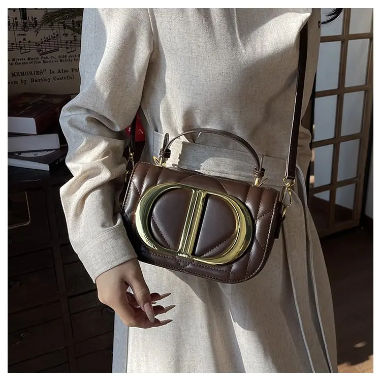 Luxury Chic Designer Diaper Bag For Women Large Capacity Tote Elegant Leather Crossbody Handbag For Fashionable And Practical