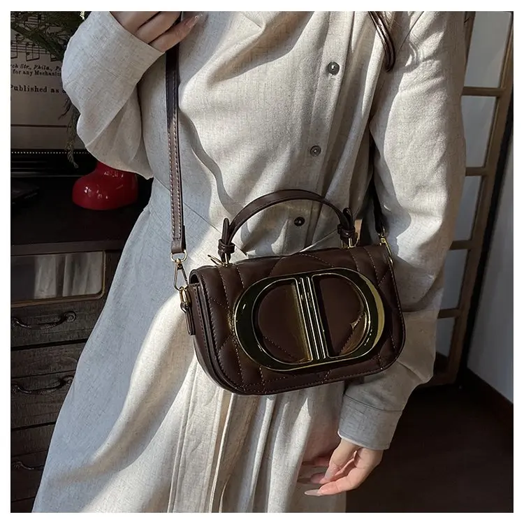 Luxury Chic Designer Diaper Bag For Women Large Capacity Tote Elegant Leather Crossbody Handbag For Fashionable And Practical