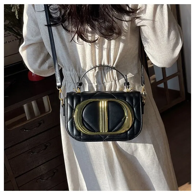 Luxury Chic Designer Diaper Bag For Women Large Capacity Tote Elegant Leather Crossbody Handbag For Fashionable And Practical