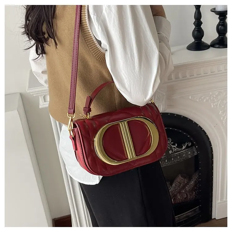 Luxury Chic Designer Diaper Bag For Women Large Capacity Tote Elegant Leather Crossbody Handbag For Fashionable And Practical