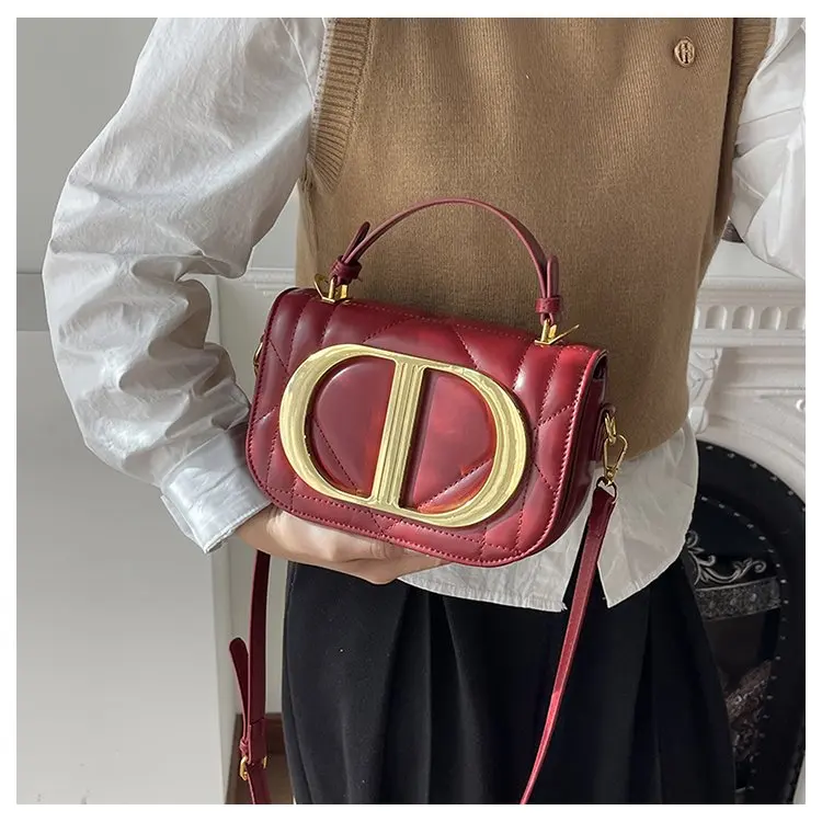 Luxury Chic Designer Diaper Bag For Women Large Capacity Tote Elegant Leather Crossbody Handbag For Fashionable And Practical
