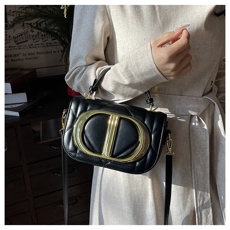 Luxury Chic Designer Diaper Bag For Women Large Capacity Tote Elegant Leather Crossbody Handbag For Fashionable And Practical