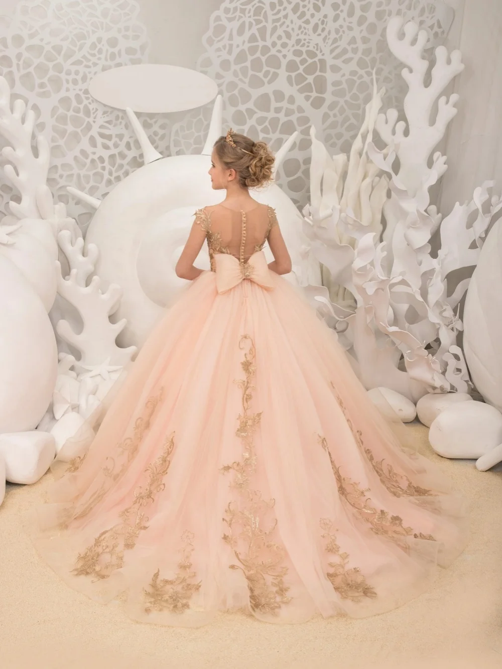 Girls Luxury Golden Lace Appliques Dresses For Birthday Party Charming Bow Oneck Princess Gown School Performance Wear 2-14Y