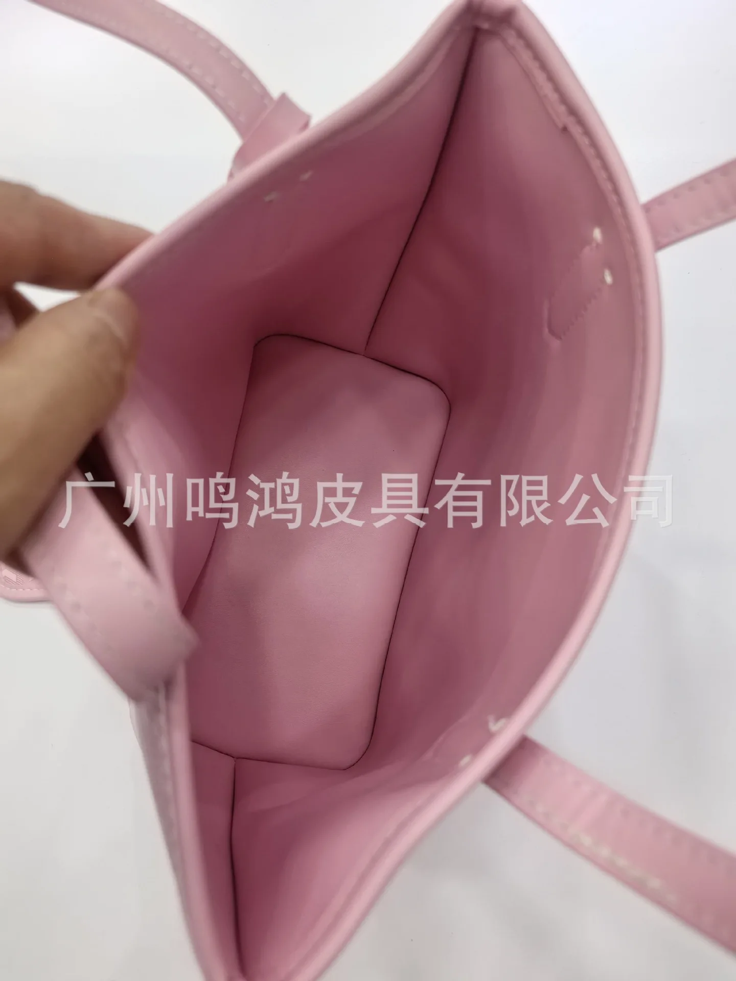 Designer Minimalist Elegant Diaper Bag: Luxury Crossbody Bag For Women With Vintage Style And Large Capacity Messenger Tote