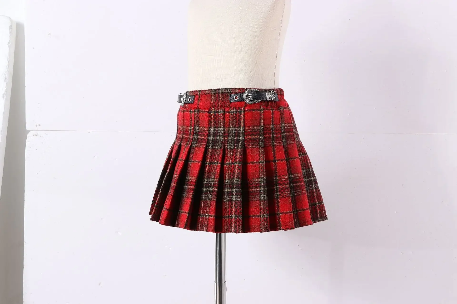 Girls Plaid Skirt 2026 New Fashion All-match Red Short Princess Skirt 8 10 12 13 Years Casual Teen School Children A-line Skirt