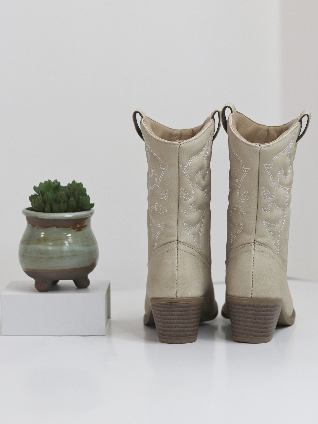Children Mid Length Boots 2023 Korean Style Autumn Winter New Girls Soft Sole Fashion Vintage Kids Leather Boots Elegant Soft